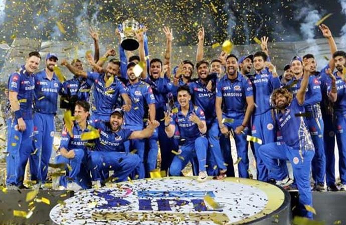 করোনার কারণে পিছিয়ে গেল আইপিএল