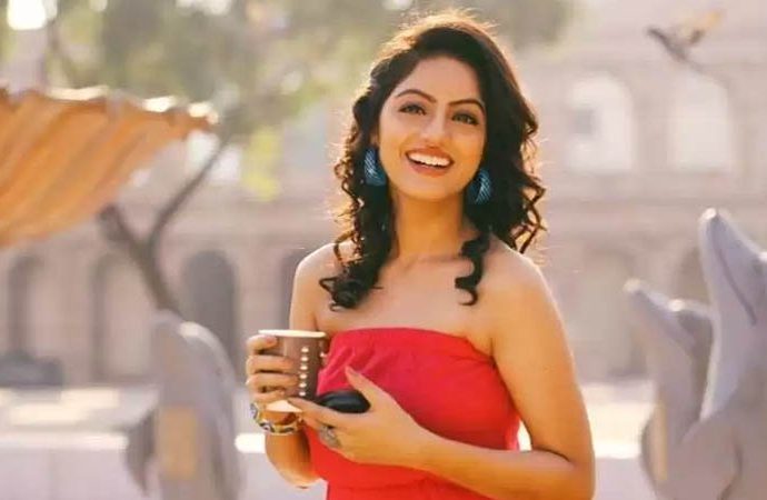 করোনায় আক্রান্ত মা, সাহায্য চাইলেন অভিনেত্রী