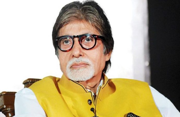 কেউ নেই পাশে, একা রাত জেগেই কাটছে অমিতাভের