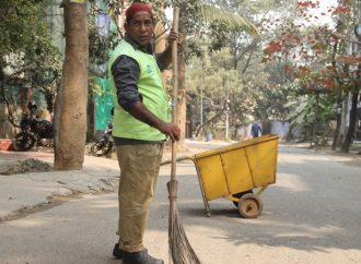 মোশাররফ করিম যখন সুইপার