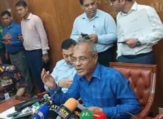 মব জাস্টিস কমাতে কাজ চালিয়ে যাচ্ছে স্বরাষ্ট্র উপদেষ্টা