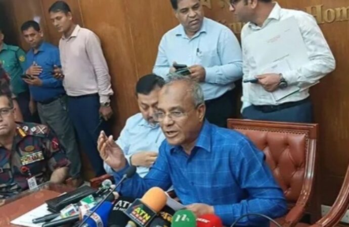 মব জাস্টিস কমাতে কাজ চালিয়ে যাচ্ছে স্বরাষ্ট্র উপদেষ্টা