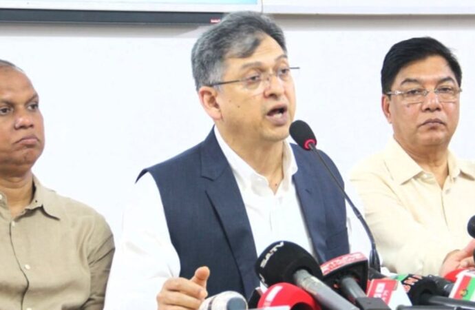 গণতন্ত্রের জন্য জীবন উৎসর্গকার সবাই জাতীয় বীর: সালাহউদ্দিন আহমদ