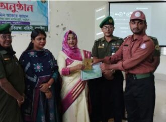 নড়াইলে গ্রাম পুলিশদের সম্মাননা প্রদান