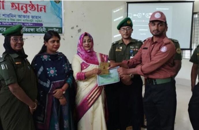 নড়াইলে গ্রাম পুলিশদের সম্মাননা প্রদান