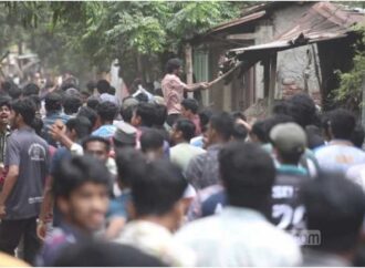 চবিতে দফায় দফায় সংঘর্ষ, শতাধিক আহত