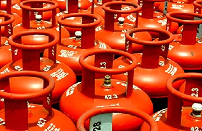 এলপি গ্যাসের দাম কমলো ৩ টাকা