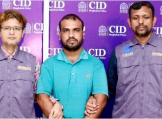 পিএসসির নন-ক্যাডার পরীক্ষার প্রশ্ন বিক্রির মূল হোতাকে গ্রেপ্তার