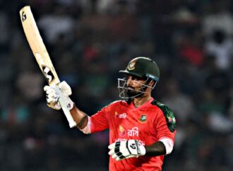 লিটন দাসের নজরকাড়া পারফরম্যান্সে রেকর্ডের মালা, সাকিবের রেকর্ড ভেঙে মাহমুদউল্লাহর ছুঁলেন পাশে