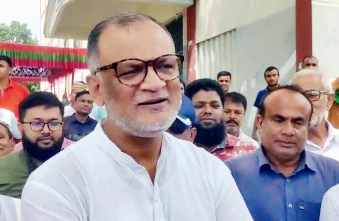 আলুর দাম এক মাসের মধ্যে কিছুটা বাড়তে পারে: বাণিজ্য উপদেষ্টা