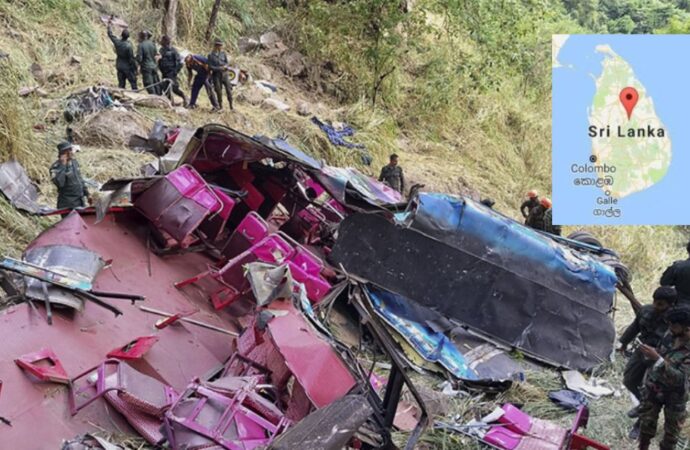 শ্রীলঙ্কায় পর্যটক বহনকারী বাস দুর্ঘটনায় ১৫ নিহত, আহত ১৬