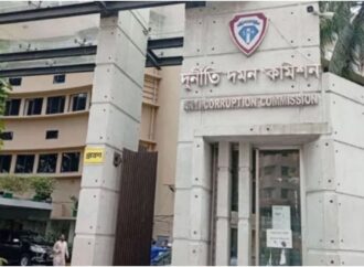 দুদকের হাসপাতালের বিল দেন আসামি, বরখাস্ত হলেন পরিচালক