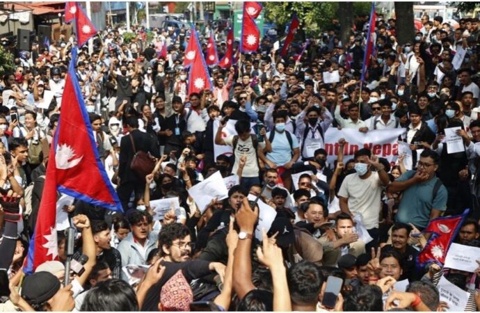 গত ১৭ বছরে নেপালে ১৩ বার সরকার পরিবর্তন