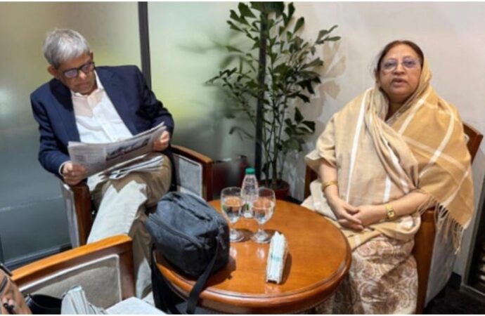 স্ত্রীর চিকিৎসার জন্য সিঙ্গাপুরে মির্জা ফখরুল
