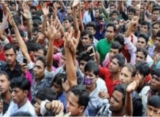 প্রতিটা তিনজন বেকারের মধ্যে একজন স্নাতক ডিগ্রিধারী