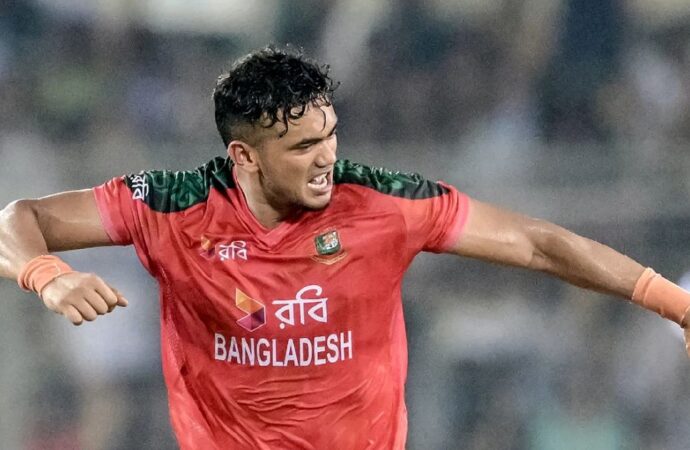 তাসকিনের পাশে ৪ উইকেটের দূরত্বে