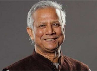 প্রধান উপদেষ্টা মুশফিকুর রহমান ইয়ুথ ভলান্টিয়ার অ্যাওয়ার্ডি ১২ তরুণকে সম্মান জানালেন