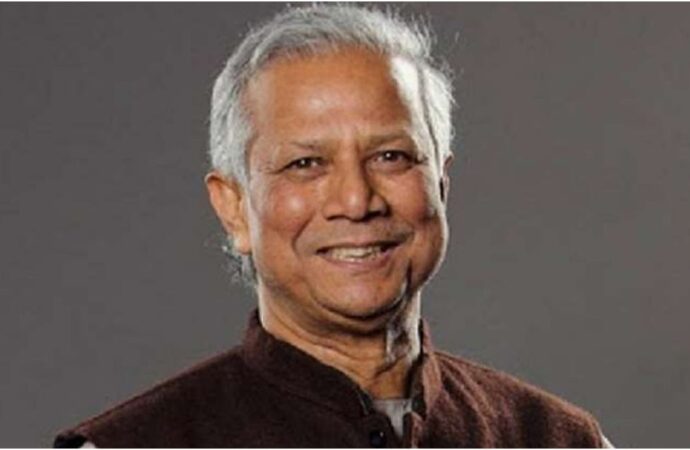 প্রধান উপদেষ্টা মুশফিকুর রহমান ইয়ুথ ভলান্টিয়ার অ্যাওয়ার্ডি ১২ তরুণকে সম্মান জানালেন