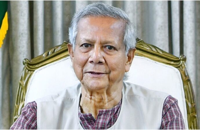 প্রধান উপদেষ্টার ঢাকেশ্বরী মন্দির পরিদর্শন