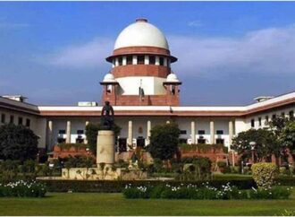 ভারতের সুপ্রিম কোর্ট ওয়াকফ আইনের কিছু ধারাই স্থগিত করল