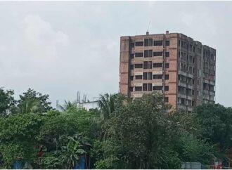 রূপগঞ্জে ভূমিকম্পের ঝুঁকি বাড়ছে; নকশা ছাড়াই অবৈধ ভবন নির্মাণ অব্যাহত