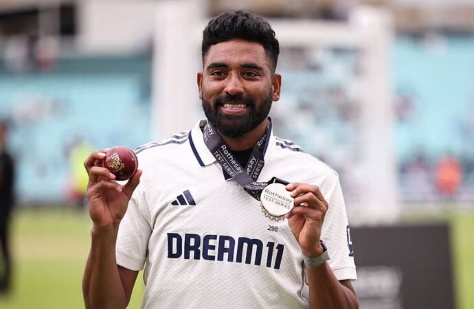 অভিজেতা সিরাজ আগস্টের সেরা ক্রিকেটার