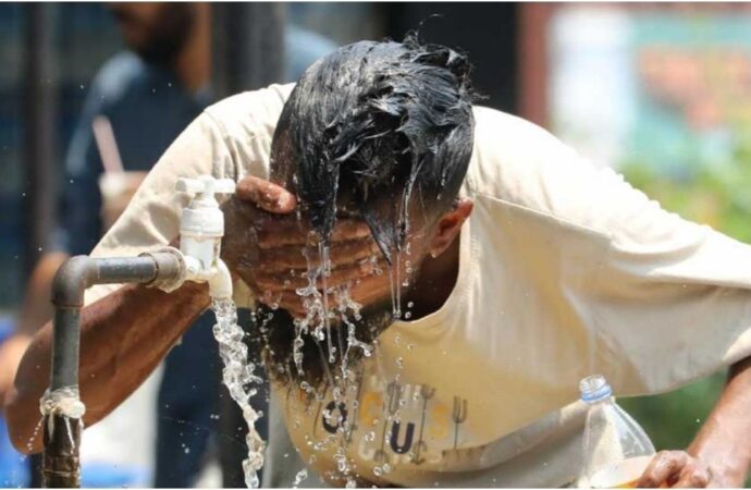 তীব্র তাপপ্রবাহে দেশের ৬ কোটি মানুষ ক্ষতিগ্রস্ত