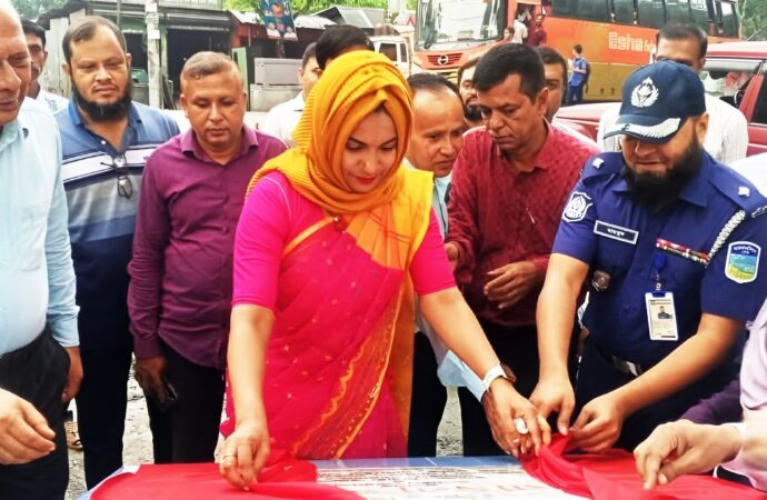 নান্দাইলে আধুনিক পৌর পার্কের ভিত্তিপ্রস্তর স্থাপন
