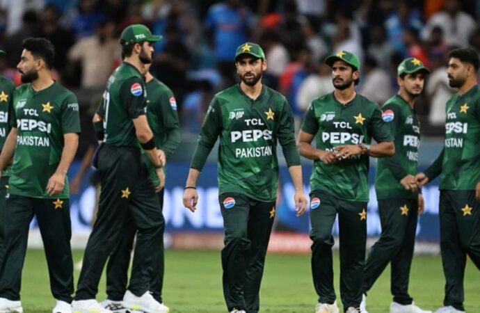 এশিয়া কাপে পাকিস্তানের জার্সি নিয়ে তীব্র সমালোচনা