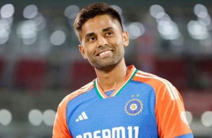 পাকিস্তানের কঠোর শাস্তির দাবি সূর্যকুমার যাদবের বিরুদ্ধে