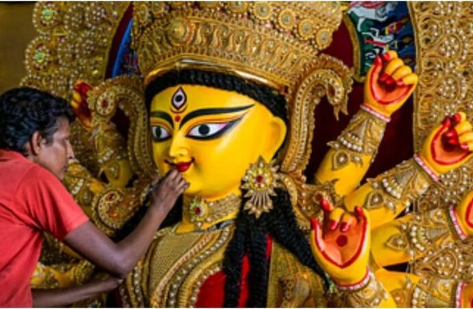দুর্গার আগমনী বার্তা: মহালয়া ও দুর্গোৎসবের প্রস্তুতি