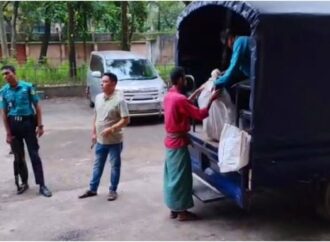 সাবেক ভূমিমন্ত্রীর স্ত্রী রুকমিলা জামানের গাড়িচালকের বাড়ি থেকে ২৩ বস্তা নথিপত্র উদ্ধার