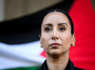 গাজা সংক্রান্ত পোস্টে ক্ষমতা হারানো অস্ট্রেলিয়ার সাংবাদিককে ক্ষতিপূরণের নির্দেশ