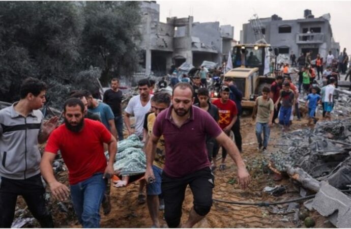 গাজায় ইসরাইলের বিমান হামলায় নিহত ১৫ ফিলিস্তিনি