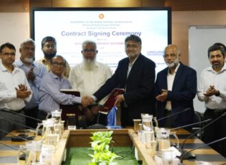 বাংলাদেশ সেতু কর্তৃপক্ষ ও আইইউটি-ডেভকন জেভির মধ্যে চুক্তি স্বাক্ষর