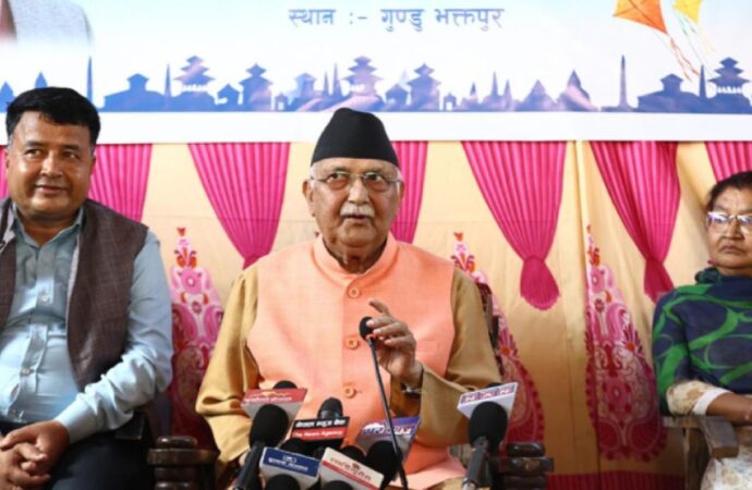 নেপালের ক্ষমতাচ্যুত প্রধানমন্ত্রী প্রকাশ্যে: বললেন, ‘দেশ ছেড়ে পালাবো না’