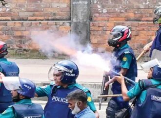 পুলিশের আন্দোলন দমনكار্যক্রমে ৩ লাখের বেশি গুলি ছুड़ी