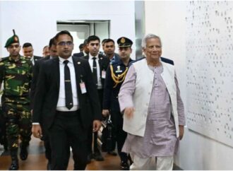 প্রধান উপদেষ্টা ফিরেছেন দেশে