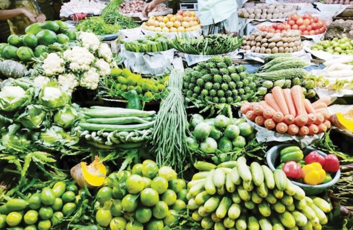 সবজির বাজারে উত্তাপ কমছেই না