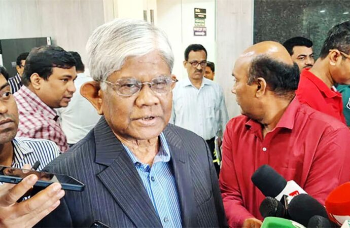 অর্থনীতিতে স্বস্তি দাবি করলেন উপদেষ্টা ড. সালেহউদ্দিন আহমেদ