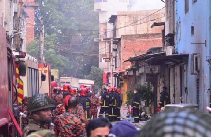 মিরপুরে অগ্নিকাণ্ড: রাসায়নিক গুদামটি ছিল অবৈধ