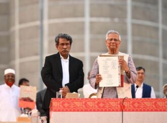 জুলাই জাতীয় সনদে স্বাক্ষর করলেন প্রধান উপদেষ্টা