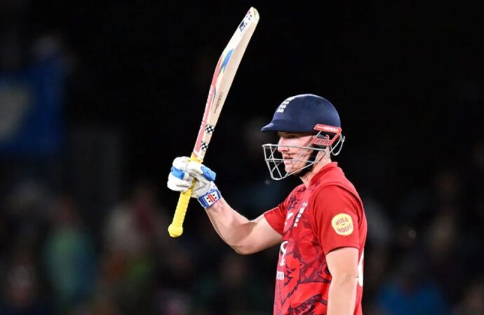 ইংল্যান্ডের কাছে বড় জয় রেকর্ড রান তাড়া করে