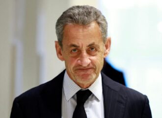 সারকোজির কারাদণ্ড কার্যকর, আজ থেকে কারাবাস শুরু