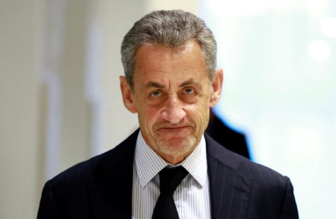 সারকোজির কারাদণ্ড কার্যকর, আজ থেকে কারাবাস শুরু