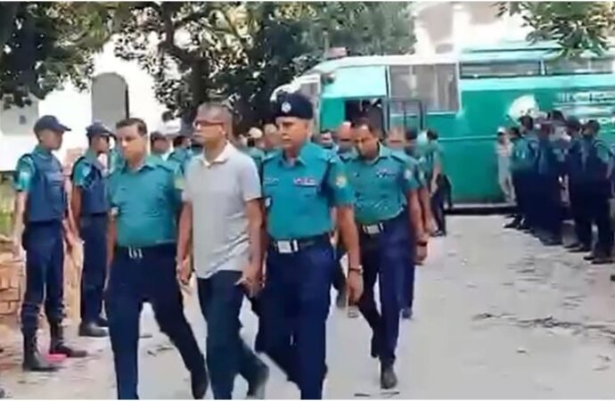 ১৫ সেনা কর্মকর্তাকে কারাগারে পাঠালেন ট্রাইব্যুনাল