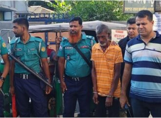 ঘরে পড়ে ছিল গৃহবধূর মরদেহ, স্বামীকে আটক করে পুলিশে দিল স্থানীয়রা