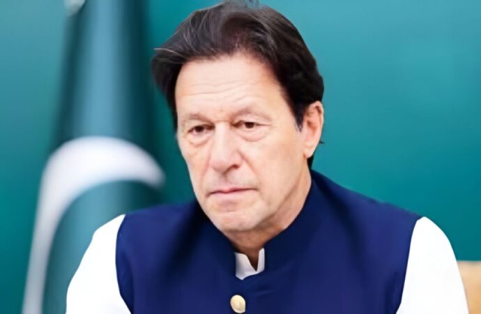 সরকার ইমরান খানকে নিজ বাসভবনে স্থানান্তর করার পরিকল্পনা