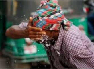 ঢাকায় আজও অব্যাহত থাকবে গরমের দাপট