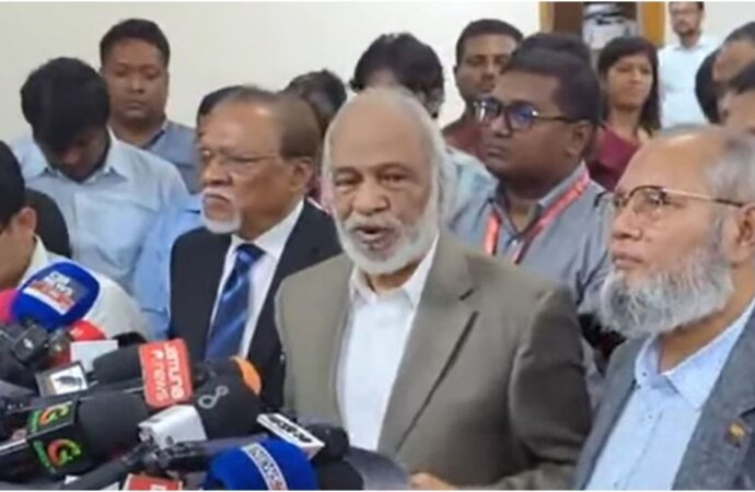 বিতর্কিত কর্মকর্তাদের ভোটের দায়িত্ব দেয়া যাবে না